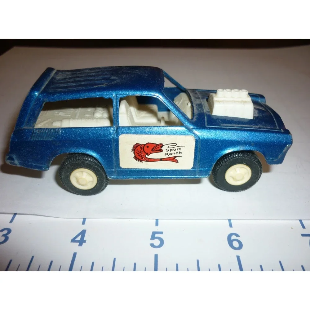 VINTAGE Tootsie Toy Chevy VEGA Blue Station Wagon 1970's & Pickup‎ Truck Lot